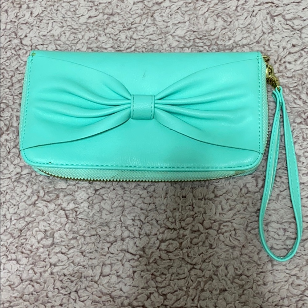 Mint bow wallet
